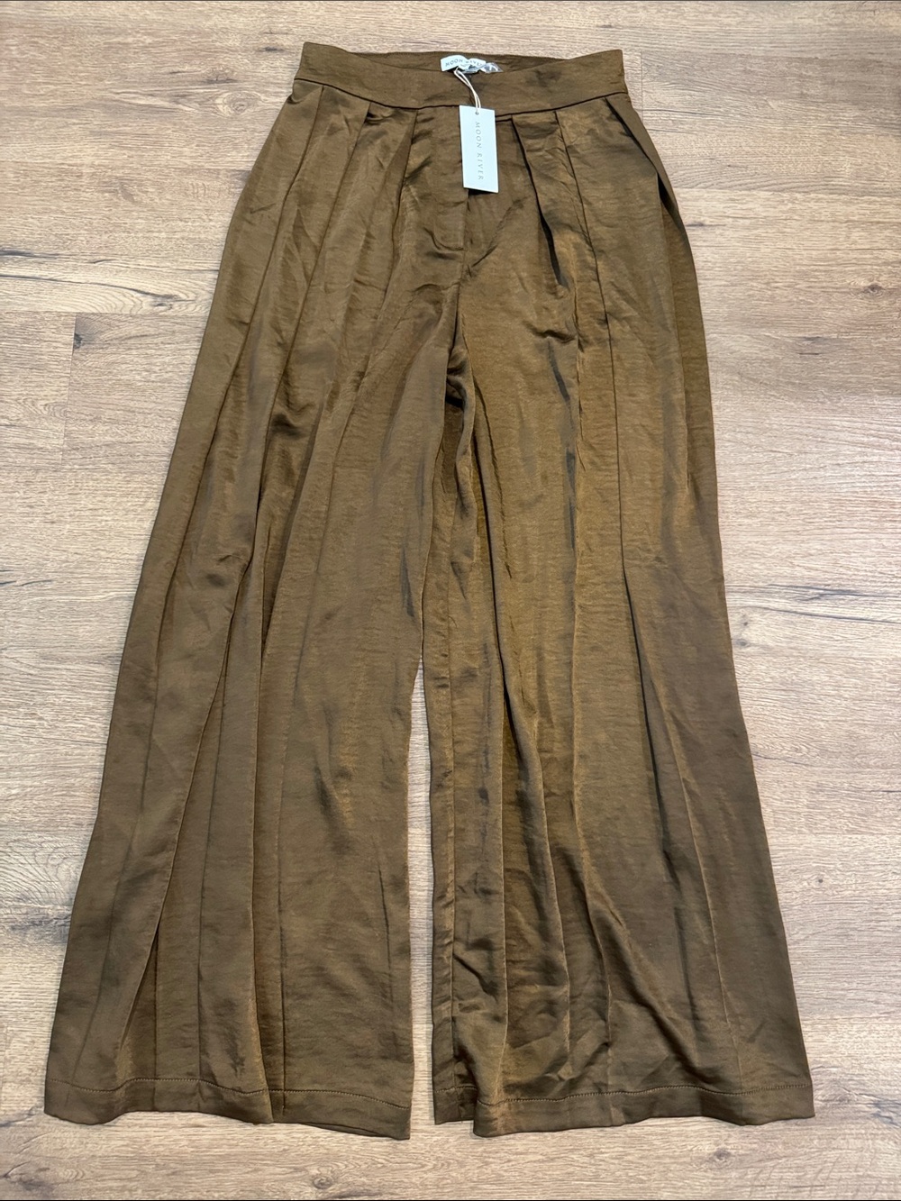 NWT Moon River Wide-Leg Pleated Pants in Olive Brown